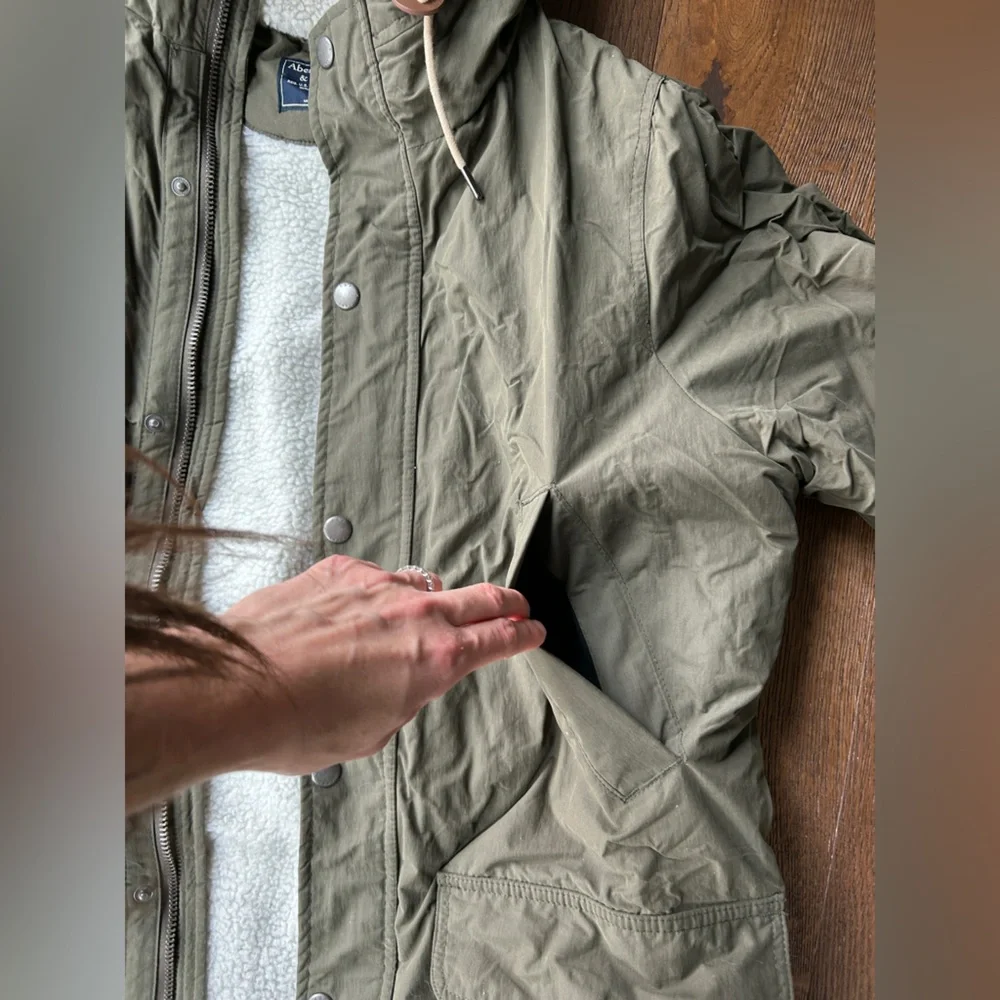 Men's Olive Hooded Jacket - Picture 3 of 5